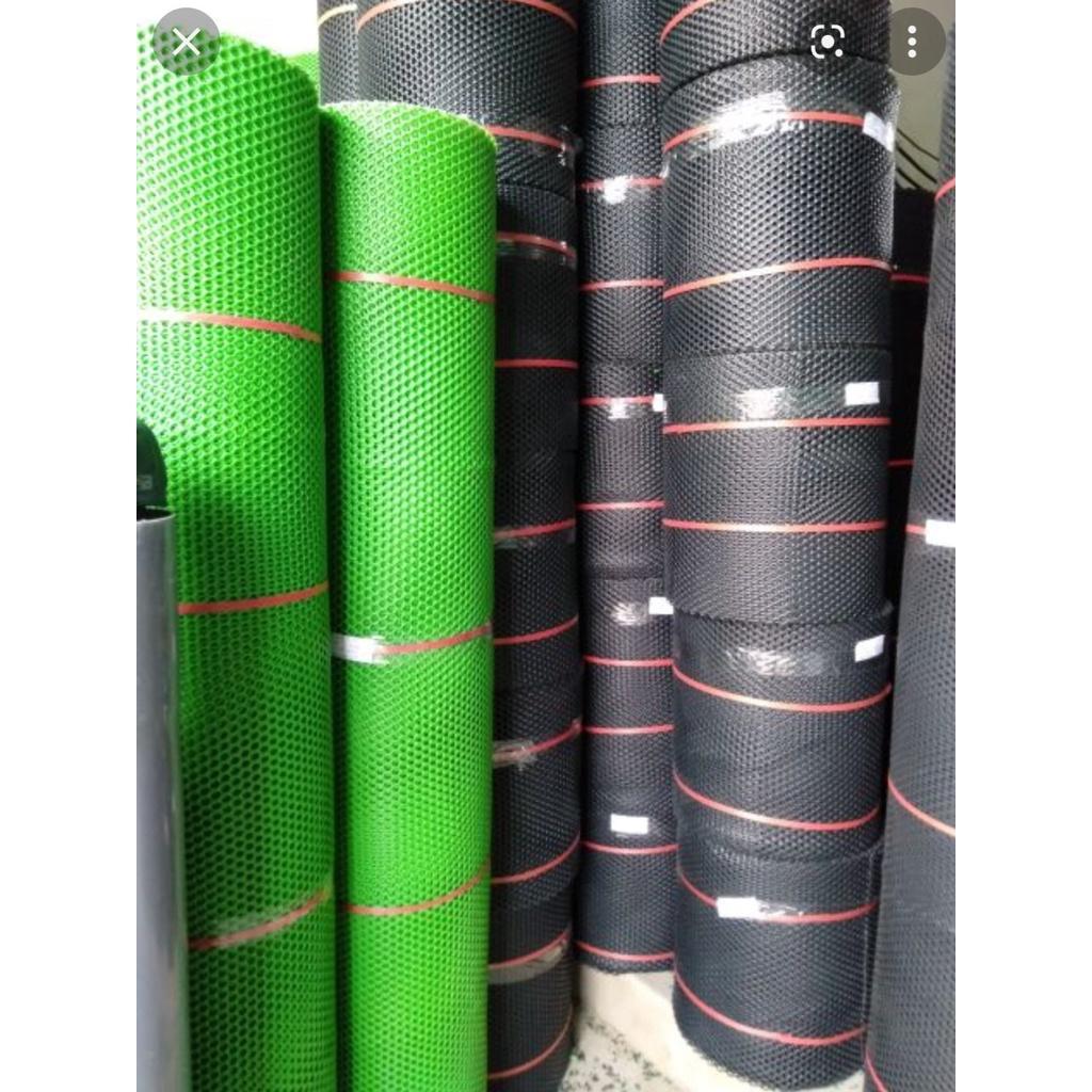 KHỔ CAO 1M, LƯỚI NHỰA MỦ ĐÚC MÀU ĐEN VÂY GÀ VÂY VỊT.LƯỚI QUÂY CHUỒNG