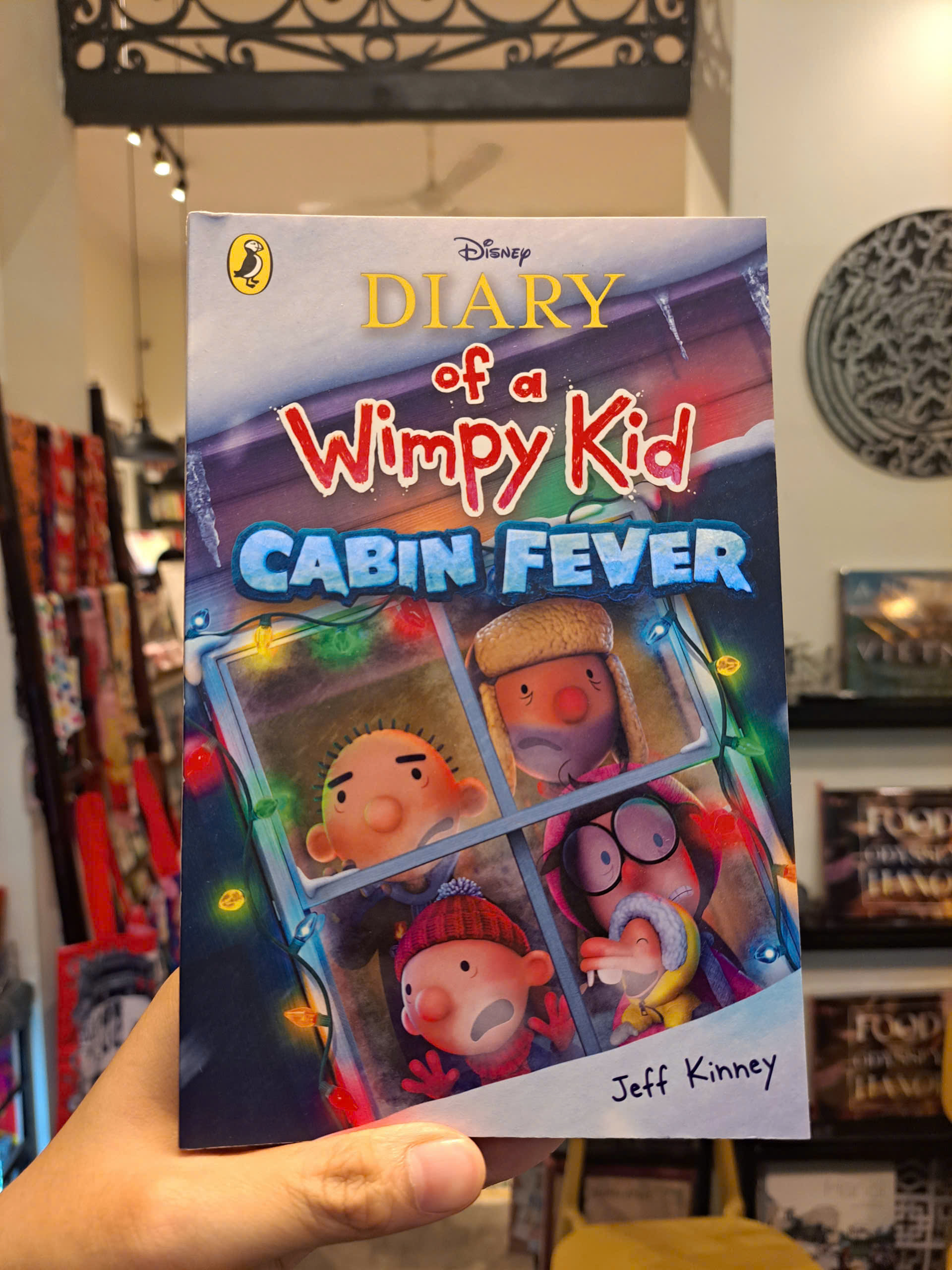 Sách - Diary of a Wimpy Kid #6: Cabin Fever - Jeff Kinney| Children Novel / Nhật ký chú bé nhút nhát