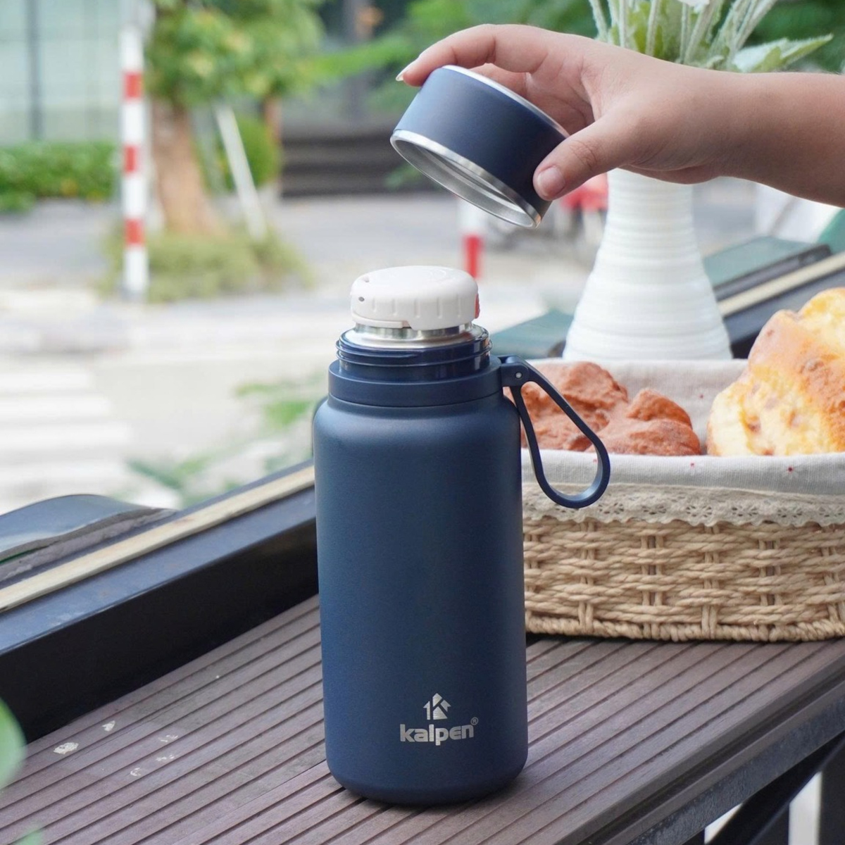 Bình giữ nhiệt inox 316 Kalpen DA06 dung tích 850ml có dây xách