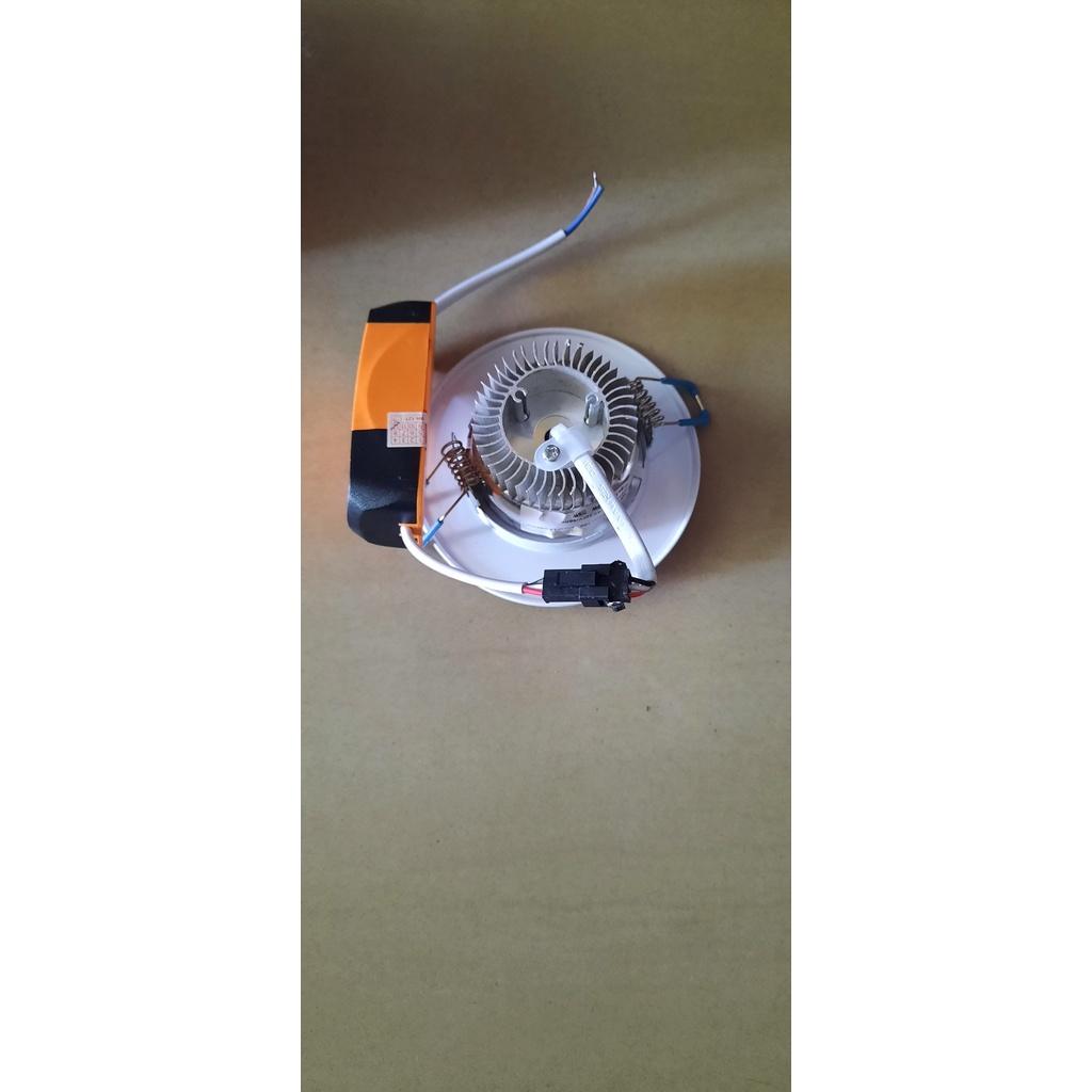 Đèn led panel âm trần viền vàng và bạc