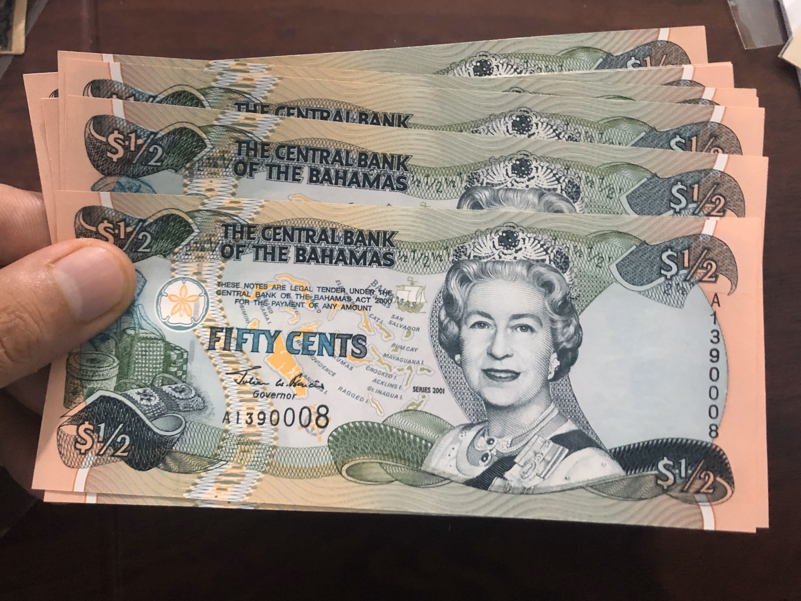 Tờ tiền cổ đảo quốc Bahamas, mệnh giá lạ 1/2 dollar nữ hoàng Elizabeth II