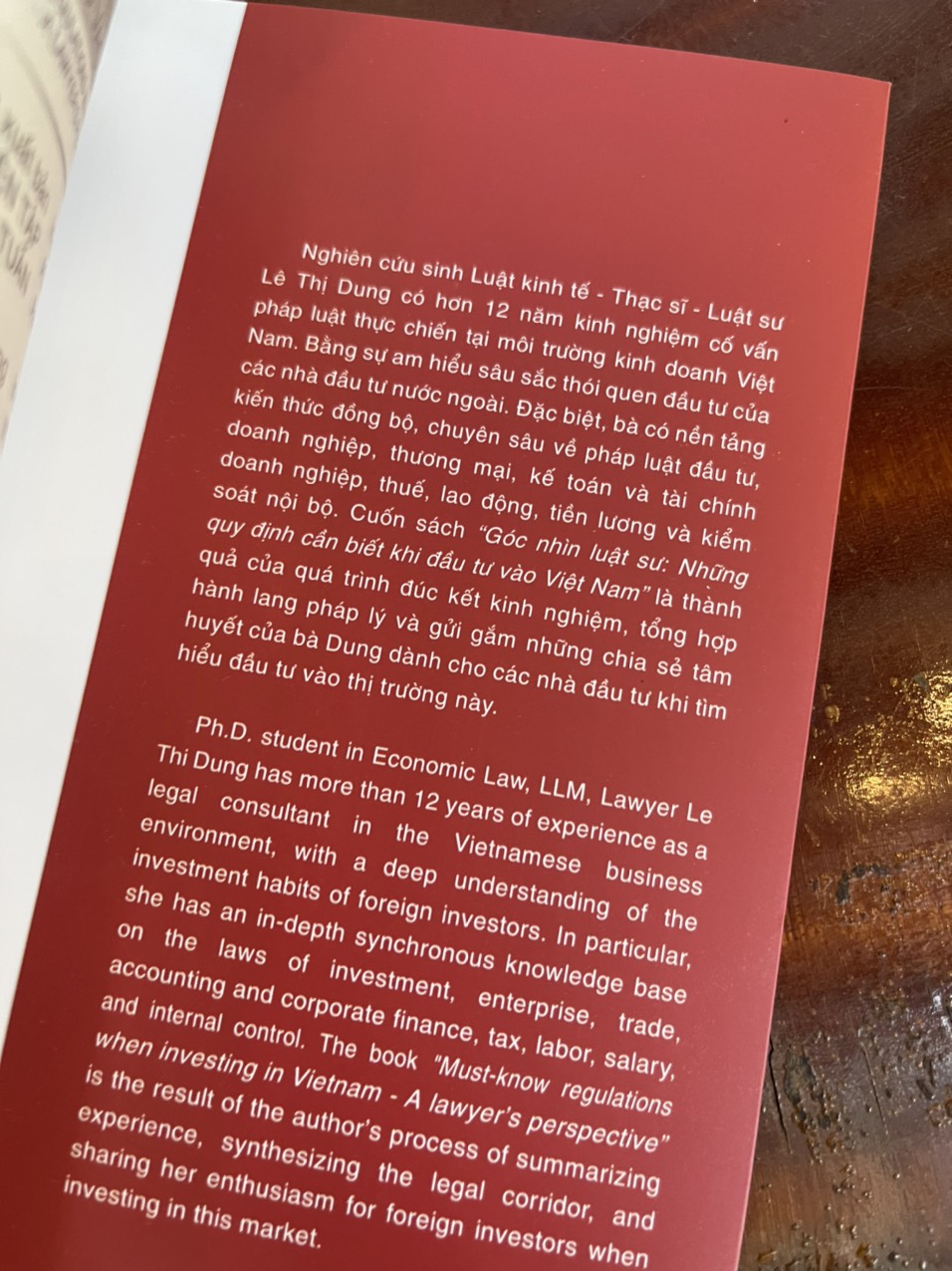 (Song ngữ) GÓC NHÌN LUẬT SƯ: Những quy định cần biết khi đầu tư vào Việt Nam - ThS. Luật sư Lê Dung - Nxb Chính trị Quốc gia Sự thật – bìa mềm