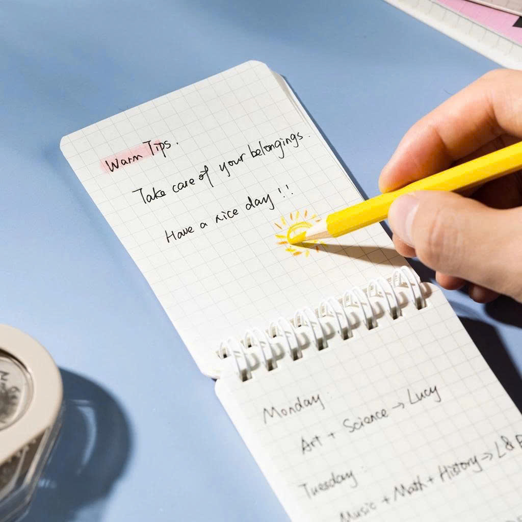 Sổ Lò Xo One Piece A7 - Ô Vuông - 100 Trang 70gsm - Deli