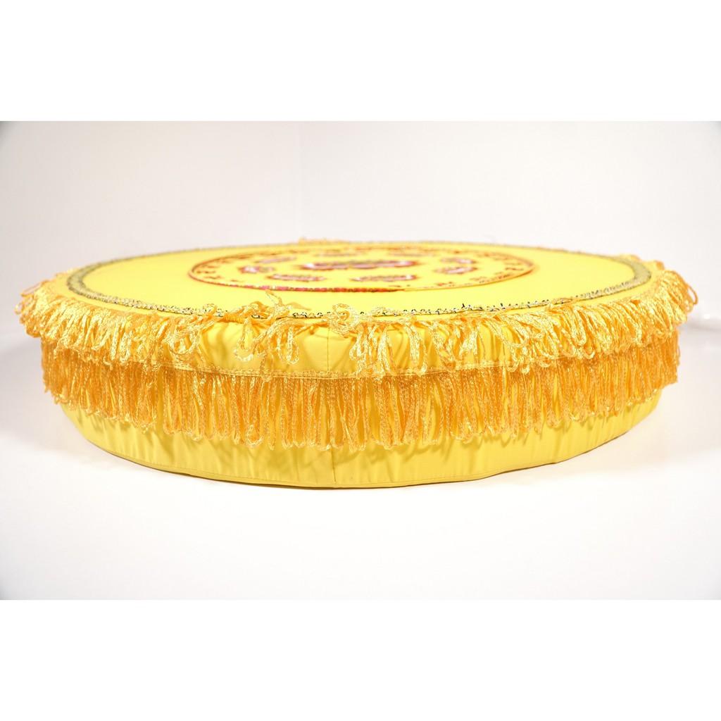Tọa cụ ngồi thiền tròn hoa sen vàng vải thêu mút êm ái bền chắc - Đường kính 55cm dày 10cm