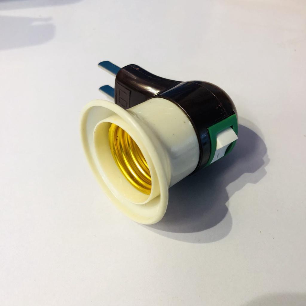 Đèn cầu xoay mini Ánh Sáng 7 màu quẩy theo điệu nhạc nhạc sử dụng đui xoáy E27