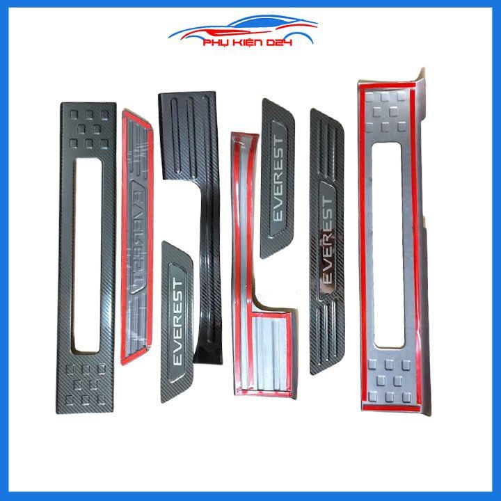 Bộ nẹp bước chân trong ngoài vân Cacbon xe Everest 2017-2018-2019-2020 chống trầy làm đẹp ô tô