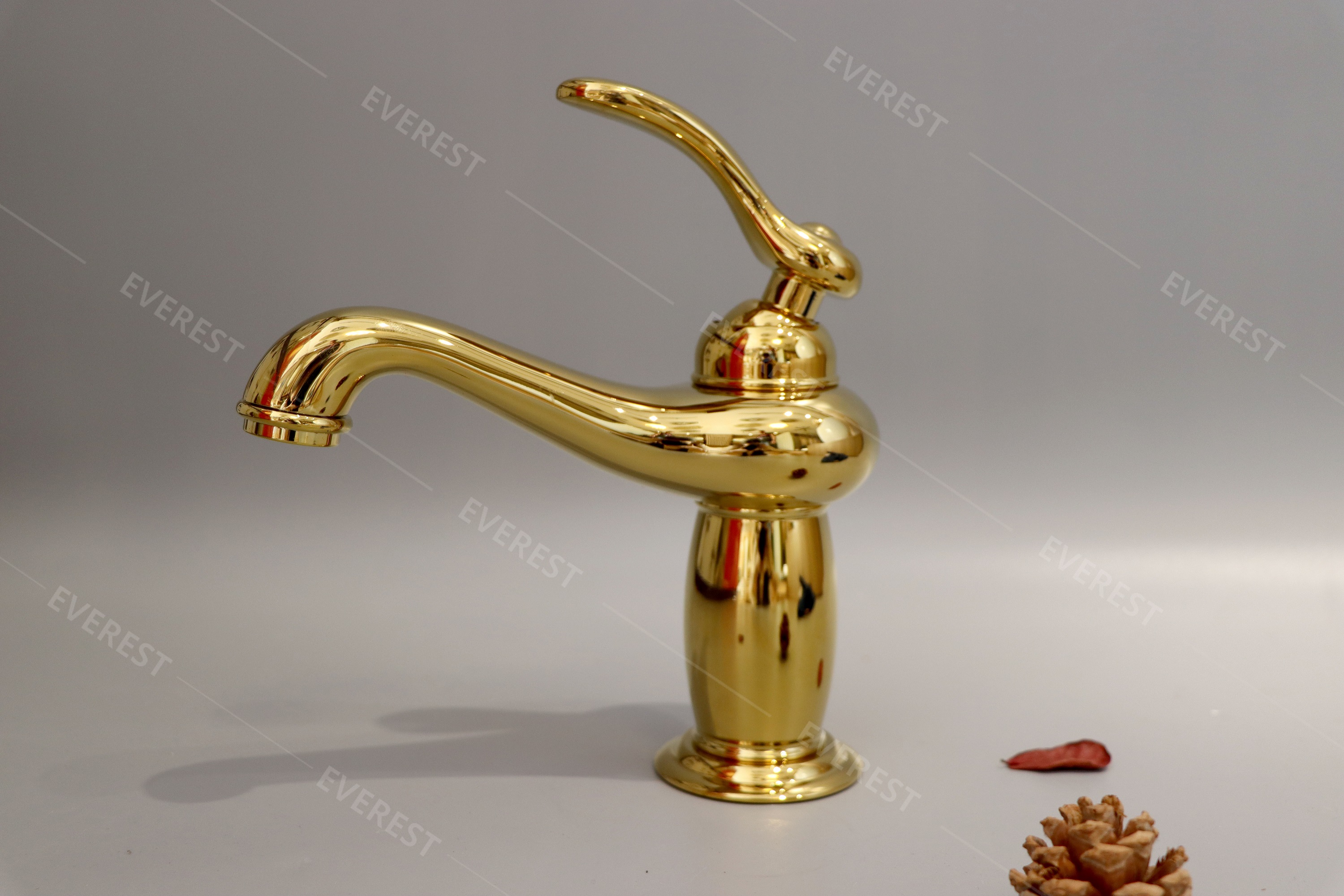 Vòi lavabo vàng EV-MV22