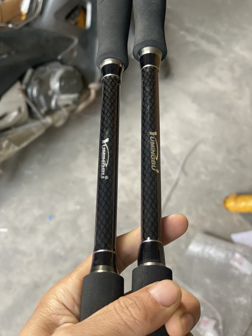 Cần Câu Lure Siêu Bạo Lực Hunting Black Lure Cá Lóc 2 Ngọn H-MH Máy Đứng Ngang Giá Rẻ