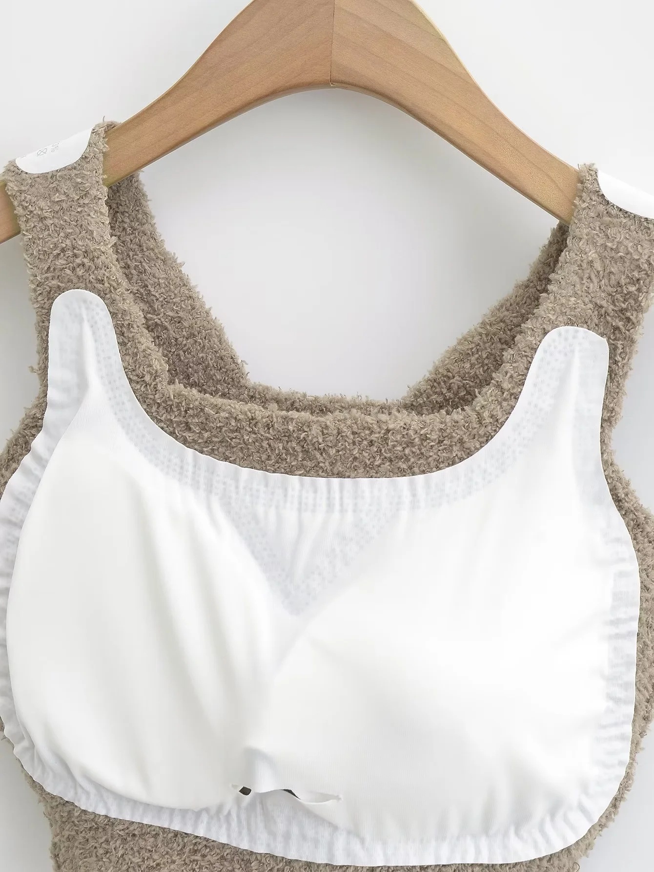 Áo tank top trắng nhung cừu