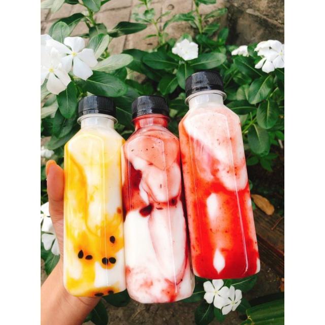 Chai Nhựa Vuông Nắp Đen Đựng Trà Sữa, Sữa Chua, Sinh Tố, Nước Detox Dung Tích 330ml