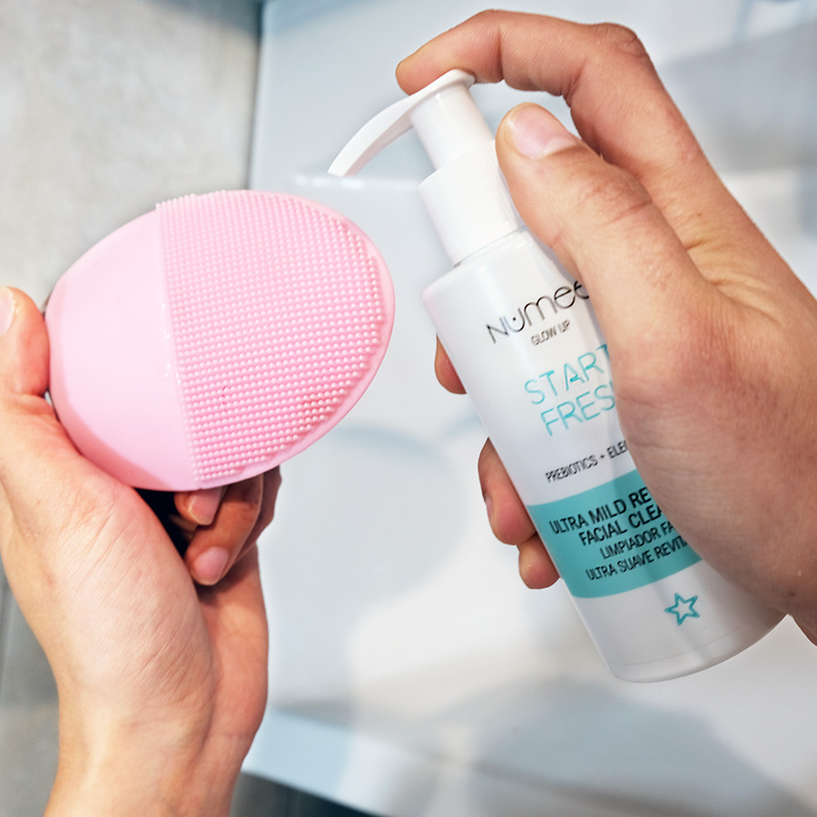 Gel rửa mặt Numee Glow Up làm sáng, phục hồi da 150ML