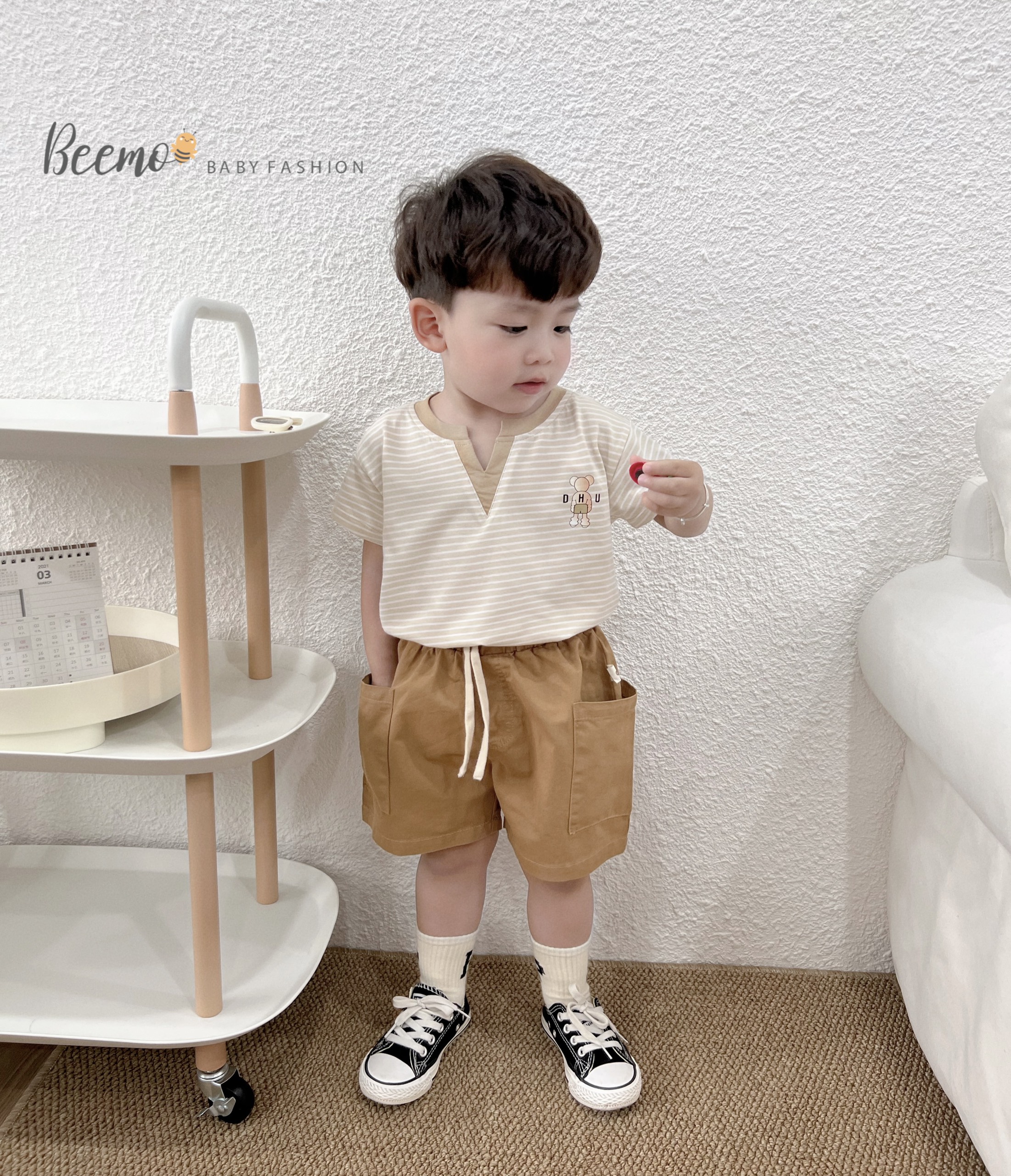 Bộ cộc tay bé trai 1-7 tuổi cổ chữ V phối kẻ ngang, Đồ bộ hè cho bé hàng thiết kế cao cấp kiêu dáng thời trang