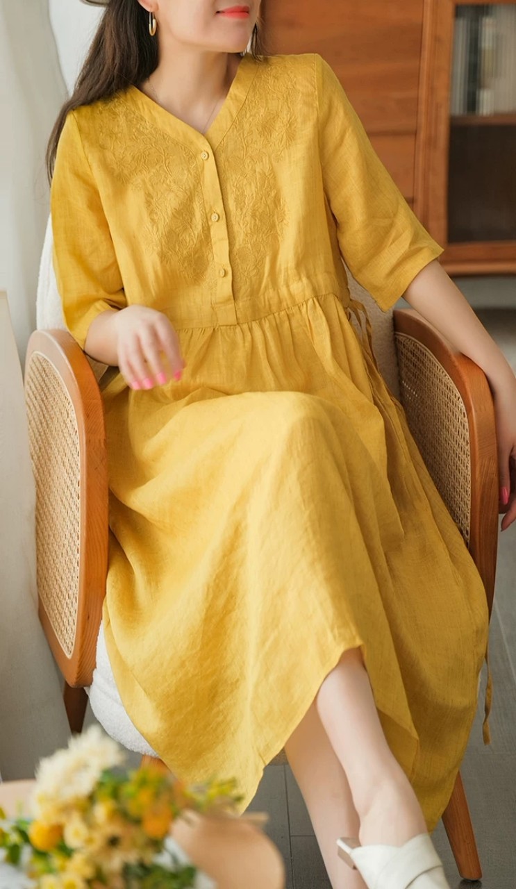 Đầm linen dáng dài cổ tim thêu hoa, Váy linen suông nữ thắt eo phong cách retro AH189