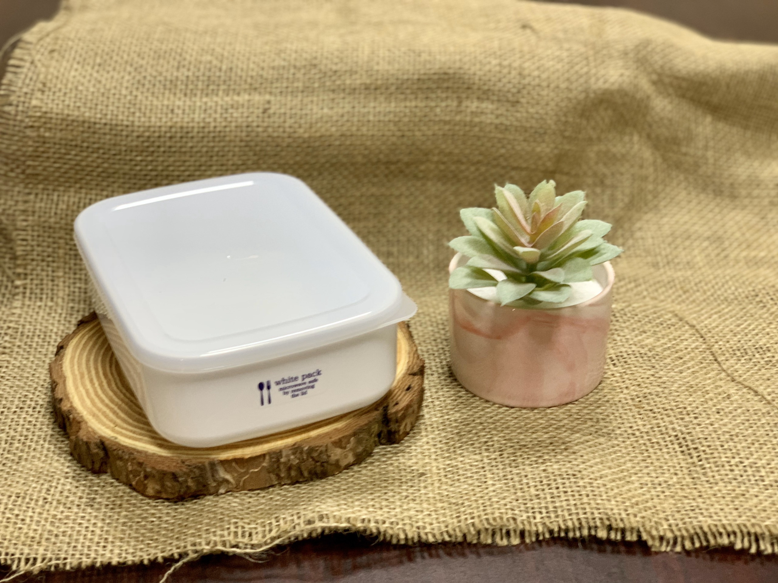 Bộ 2 hộp nhựa vuông chứa đựng thực phẩm khô White Pack tiện dụng - Hàng nội địa Nhật