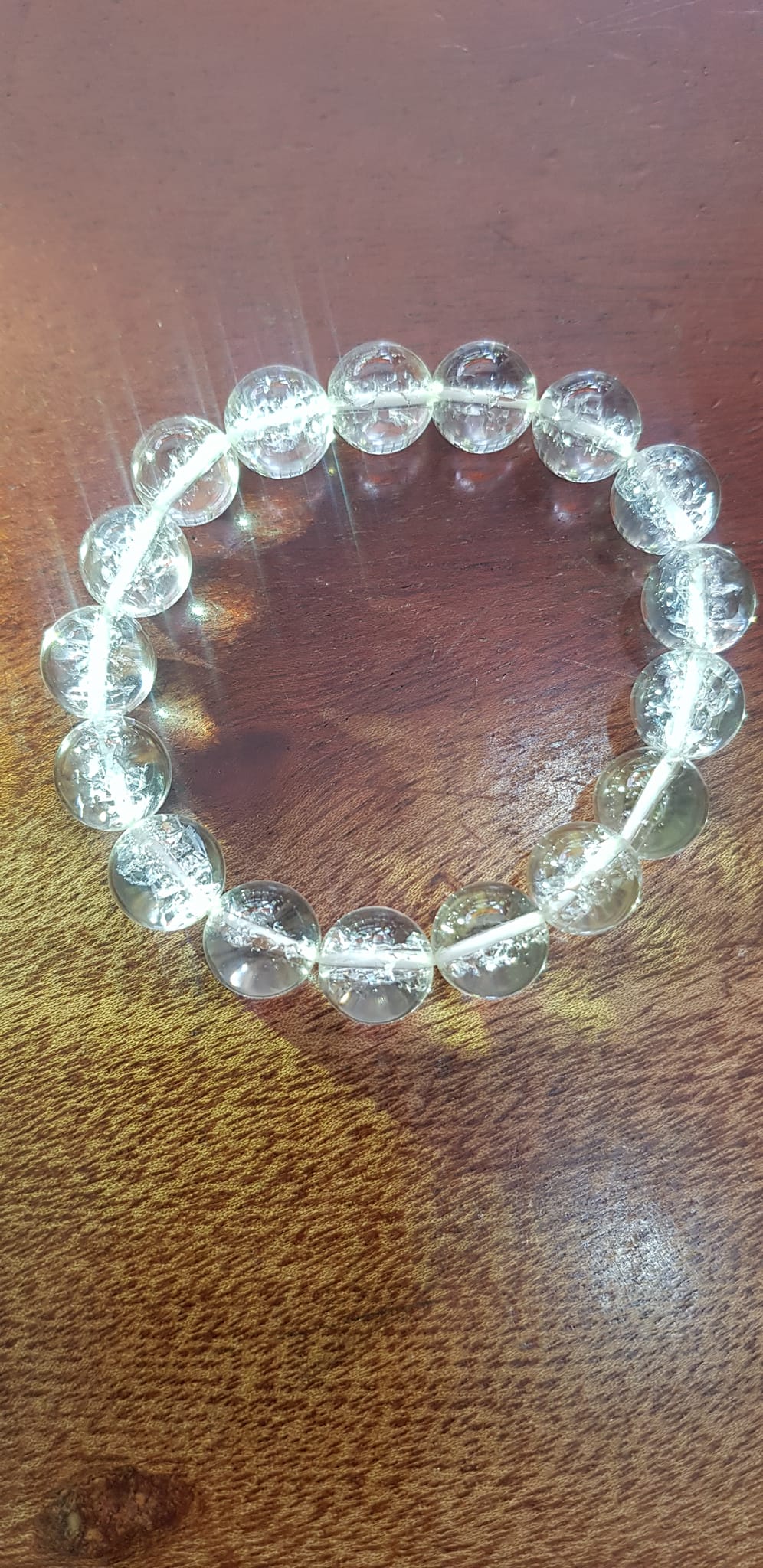 Vòng tay phong thủy nữ đá thạch anh Trắng Tuyết tự nhiên size vòng 10mm vòng màu trắng tuyết lạ đẹp hợp nữ mệnh kim thuỷ ạ