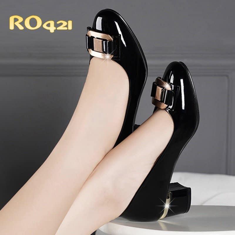 Giày nữ công sở mũi tròn da bóng cao cấp ROSATA RO421 - 4p - Đen, Kem - HÀNG VIỆT NAM - BKSTORE