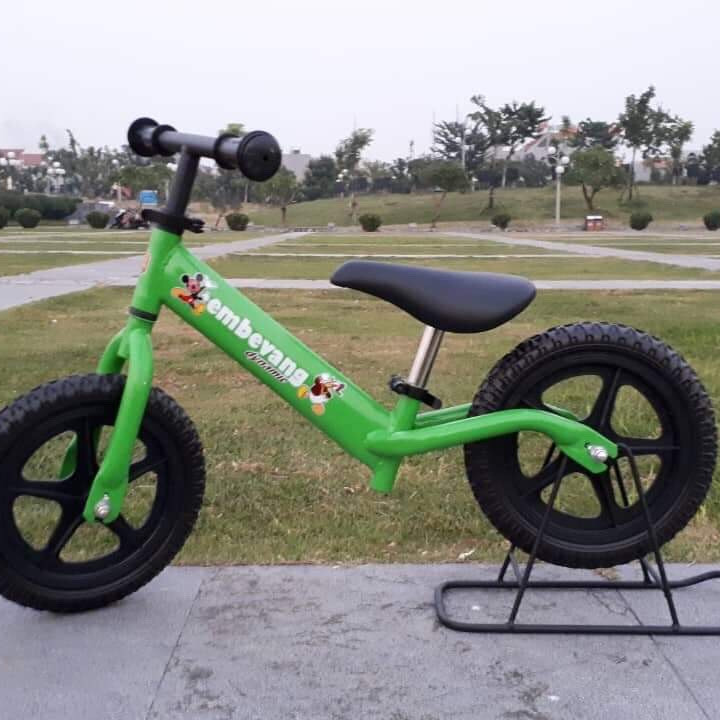 Xe chòi chân thăng bằng giúp Bé vận động- Mẫu mới nhất 2019- Màu xanh lá cây