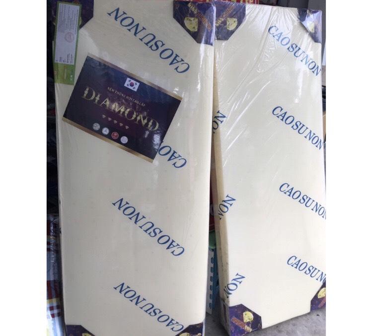 NỆM CAO SU NON THÔNG HƠI 2 MẶT LỌAI THẲNG 80X200CM DẦY 2CM