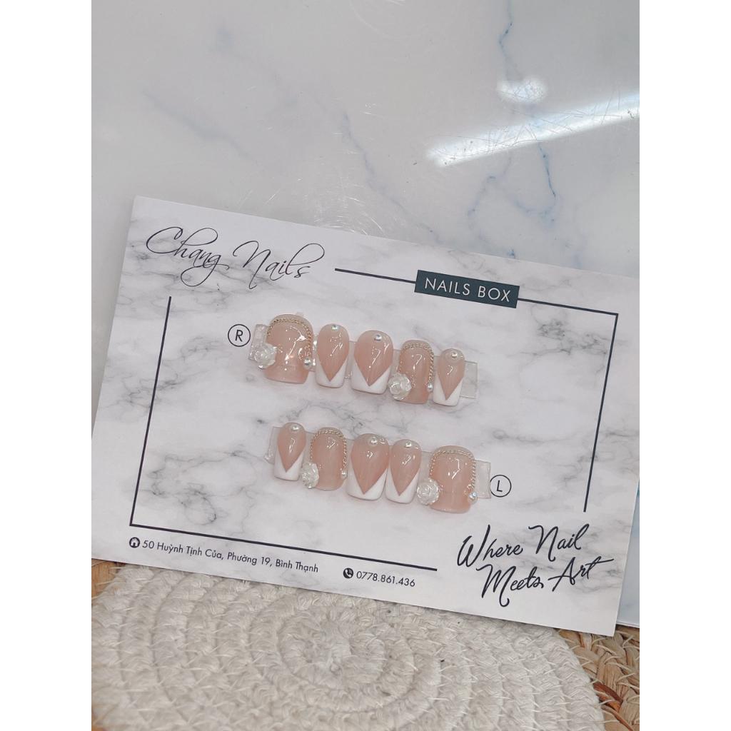 Nail Box thiết kế thủ công ChangNails - Rose trắng, sơn gel đính đá đơn giản