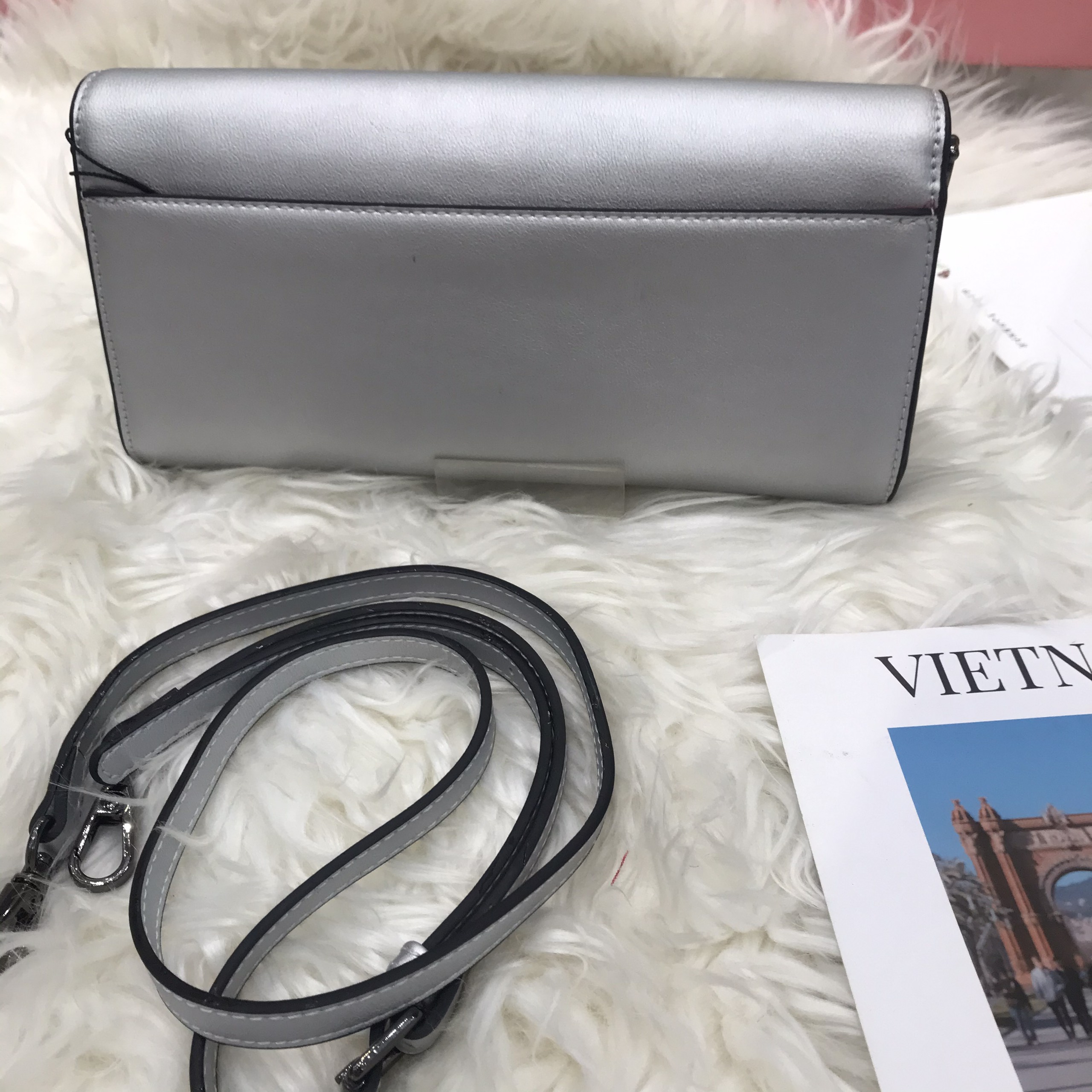 Bóp đầm clutch đeo chéo cầm tay màu bạc xinh xinh cho các bạn nữ - - VX7123B