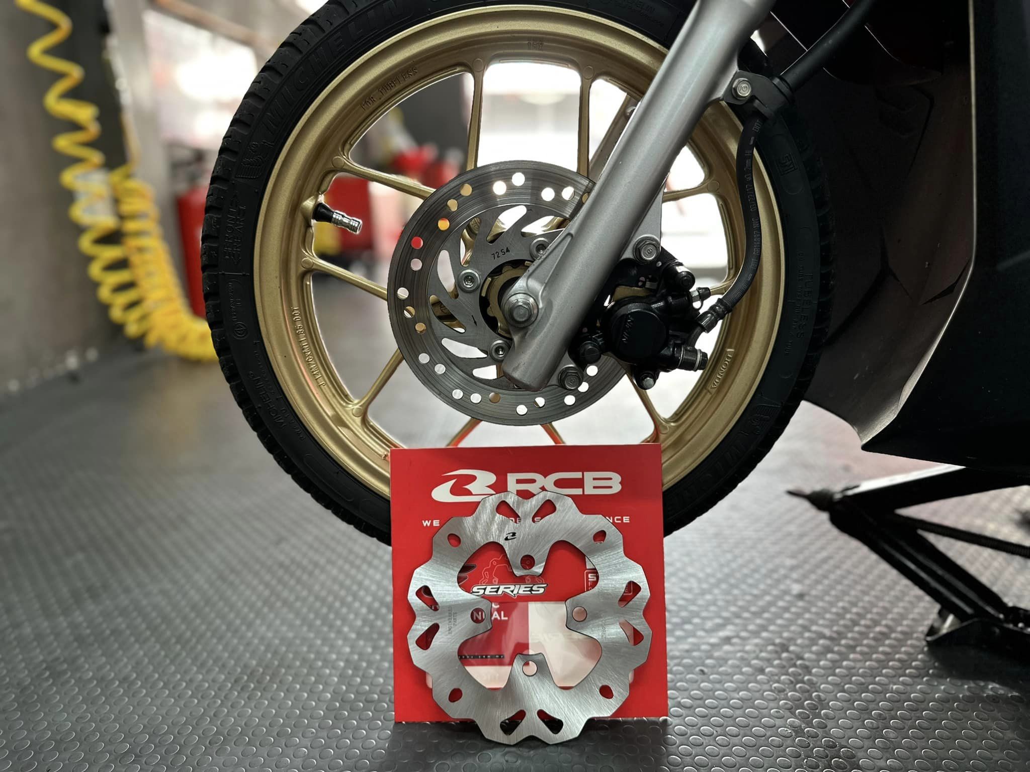 Đĩa thắng RCB cho Vario, Click chính hãng (4 lỗ) size 190mm (070651)