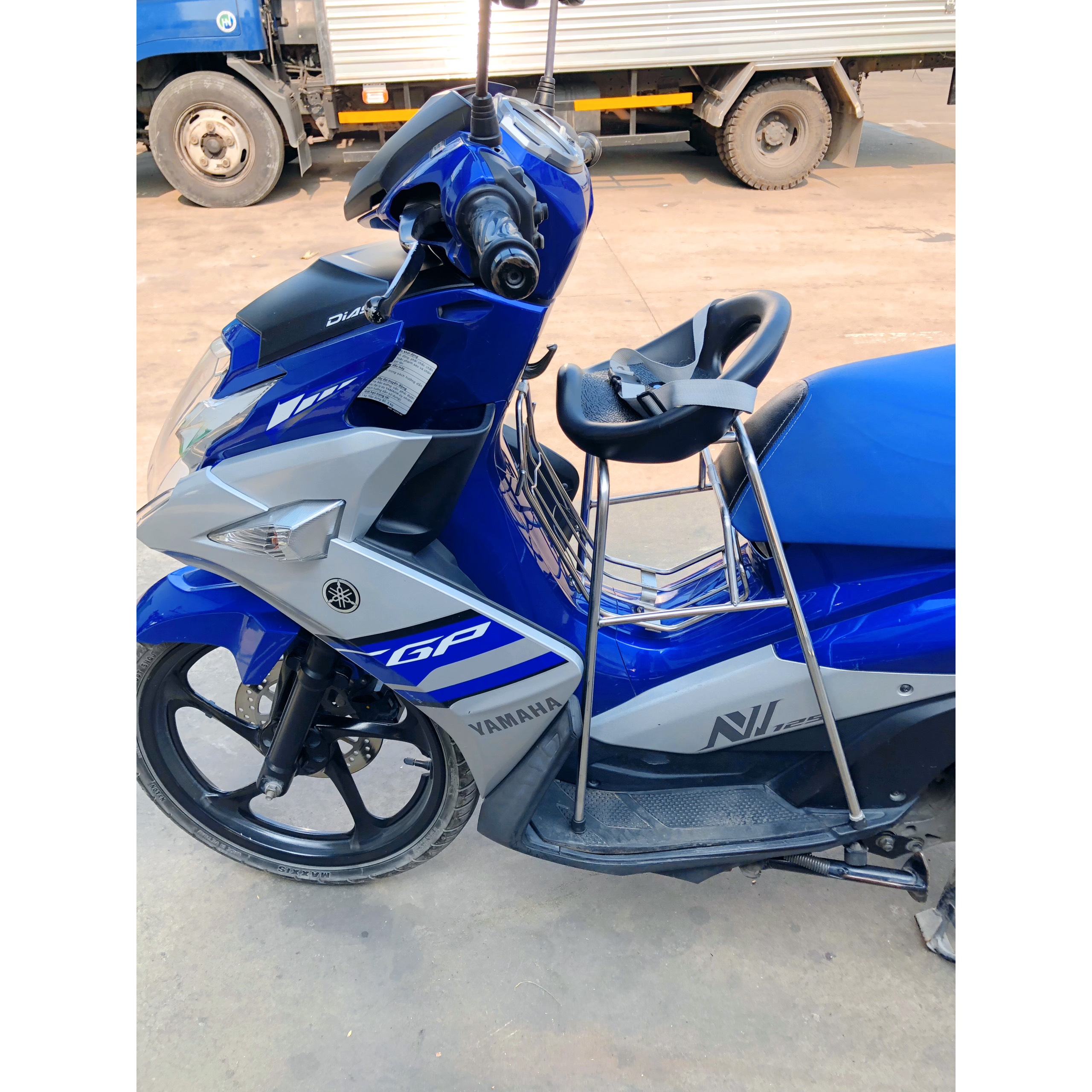 Ghế ngồi xe Novo cho bé , GHẾ ĐÔN GA YÊN NHỰA CÓ DÂY ĐAI XE NOVO