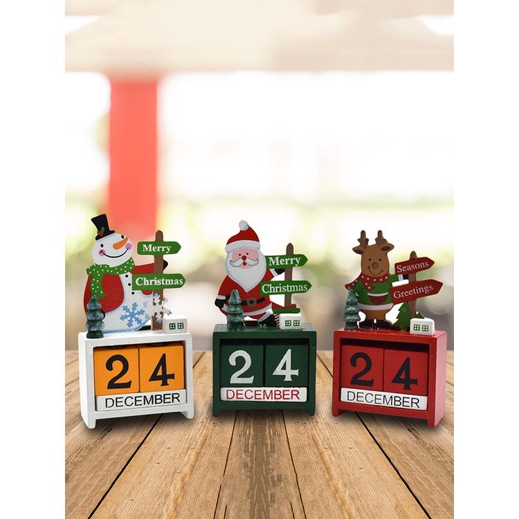 Lịch gỗ để bàn trang trí năm mới phong cách giáng sinh