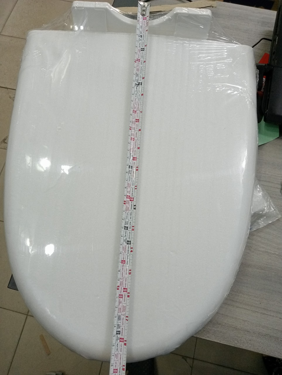 Nắp bồn cầu 1 khối đóng (rơi) êm màu trắng (nặng 1,4kg) OKV24
