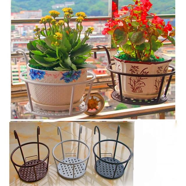 Giỏ sắt treo chậu hoa ban công đẹp, nhẹ, chắc chắn