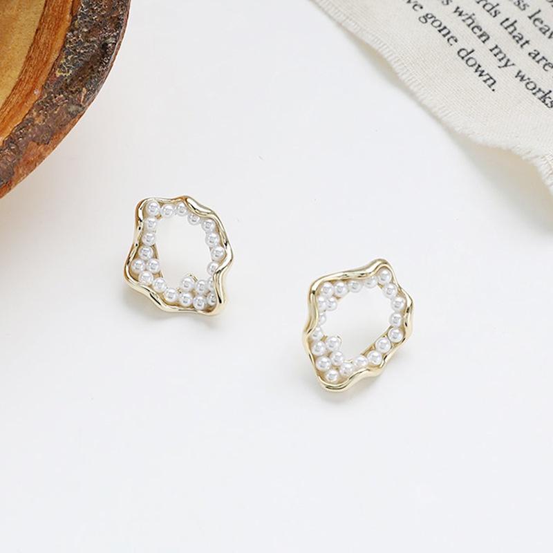 Khuyên tai nữ phong cách Hàn Quốc thiết kế lượn sóng đính hạt cao cấp Reina
