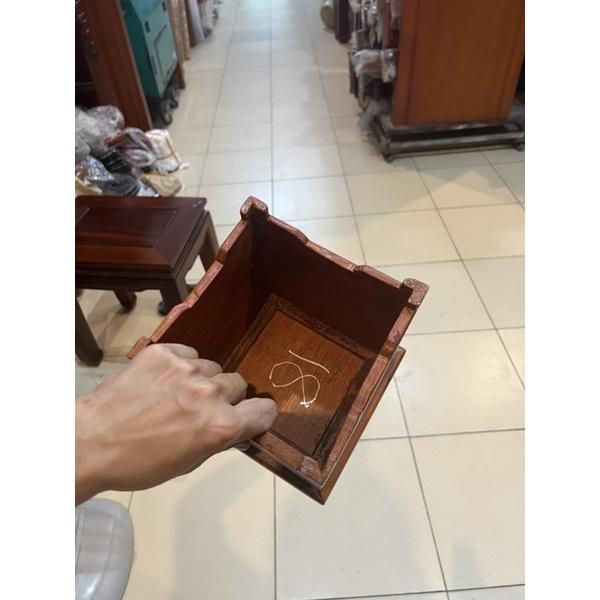 Đôn vuông đục sen, đôn kê tượng
