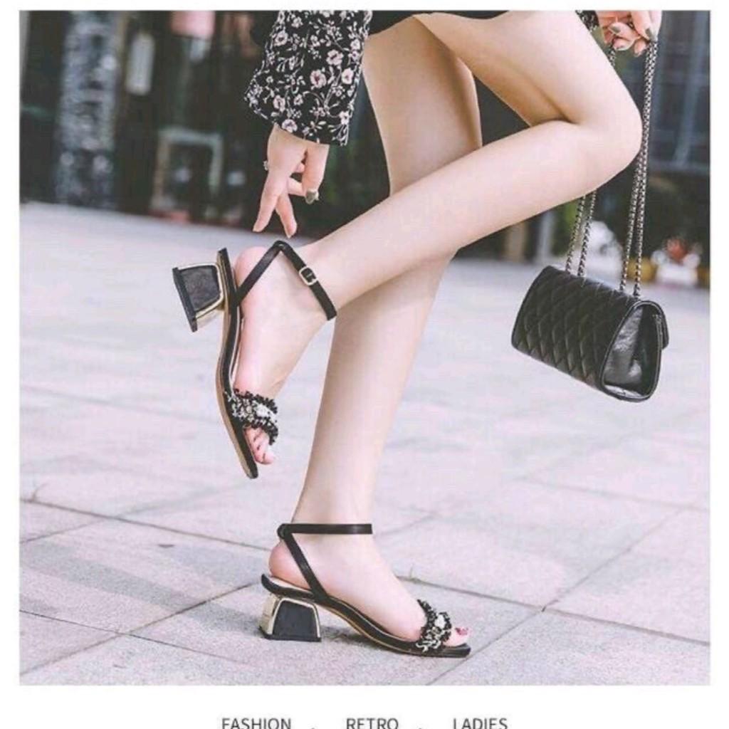 Sandal quai ngang 4p đính hạt xù gót trụ mạ