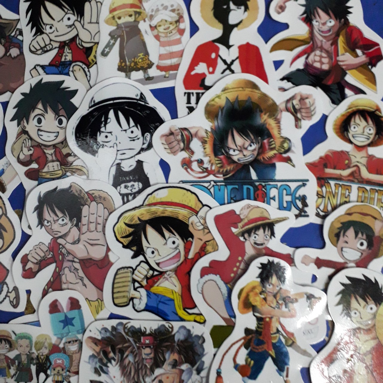 Sticker anime One Piece nhan vật Luffy (Combo 2 set Luffy)