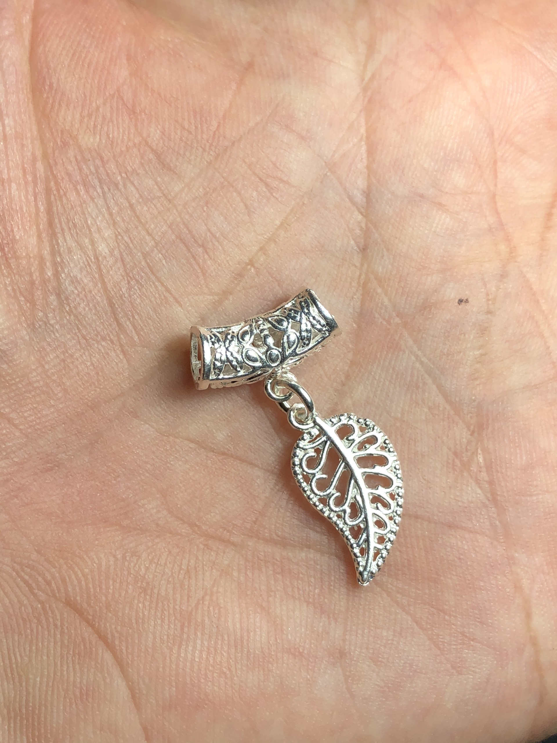 Charm Treo Lá Bạc  14.1x5.5mm, Charm Làm Vòng Tay, Trang Sức, Yoga, Phong Thuỷ, Phong Cách Bạc  (1 Cái)