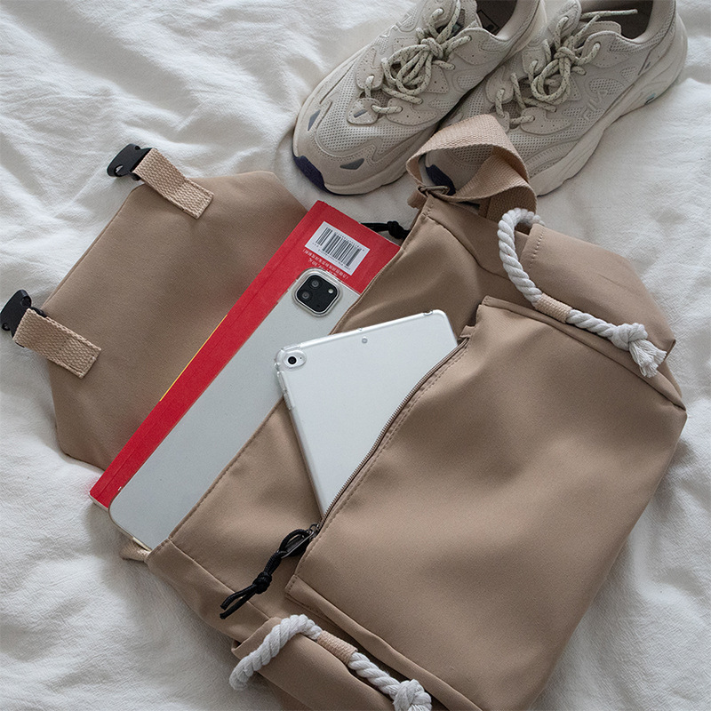 Túi đeo chéo nữ phong cách dễ thương – BEE GEE DCNU1085