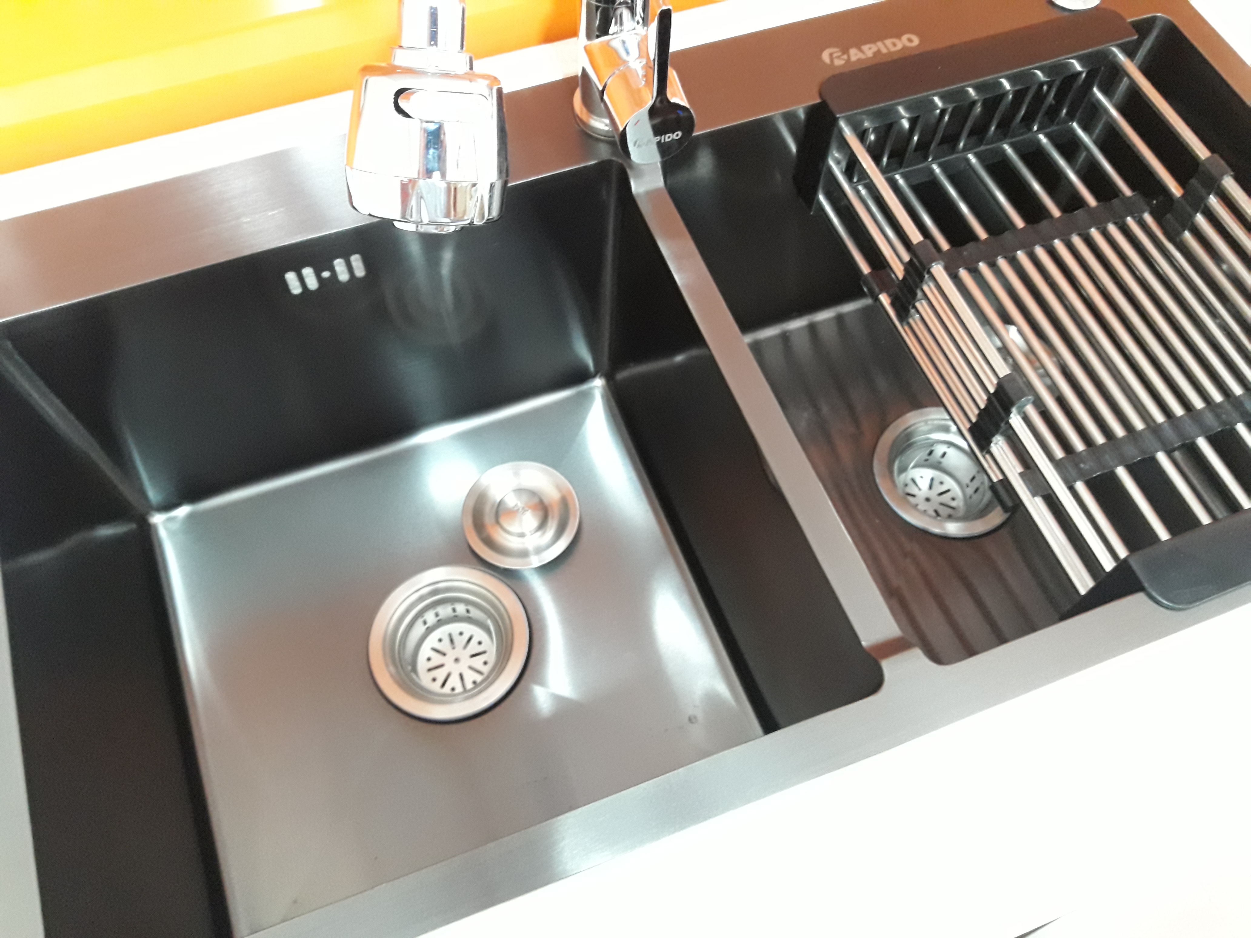 Chậu rửa chén bát nano kháng khuẩn, inox 304, màu ngọc trai đen kèm vòi mềm