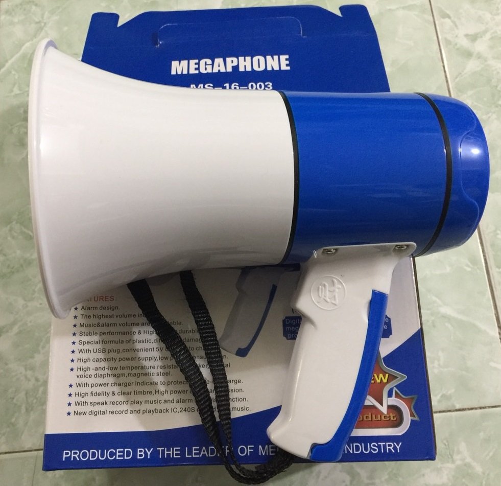 Loa phóng thanh, rao bán hàng rong, hướng dẫn viên du lịch