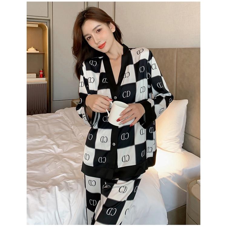 Đồ Bộ Nữ - Bộ Lụa Ngủ Dài Tay Cổ Chéo Cao Cấp Màu Đỏ Đen Xanh Caro Hot 2023 DDLP18