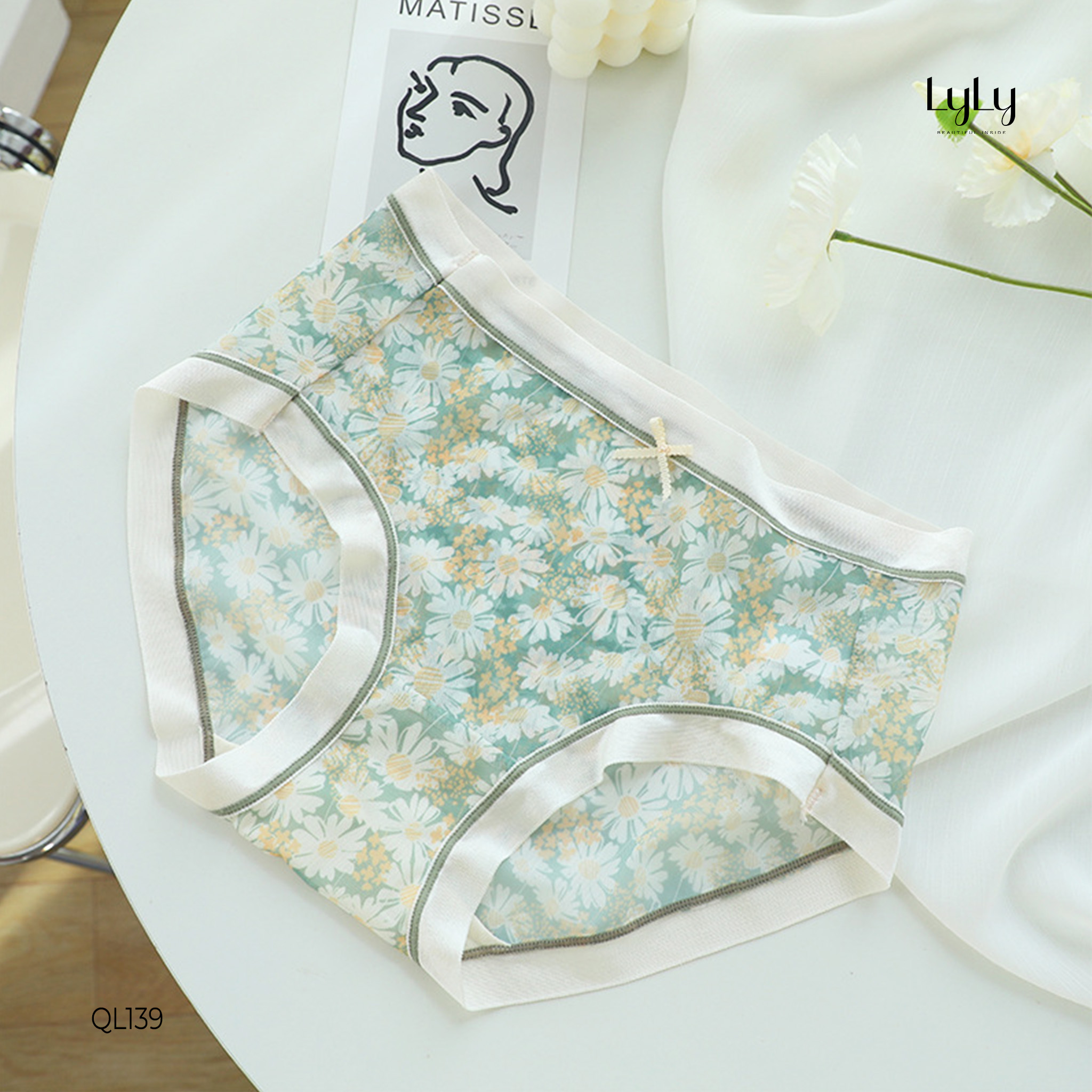 Quần lót nữ chất su siêu mềm mại, mát lạnh cho mùa hè phối họa tiết hoa siêu xinh xắn