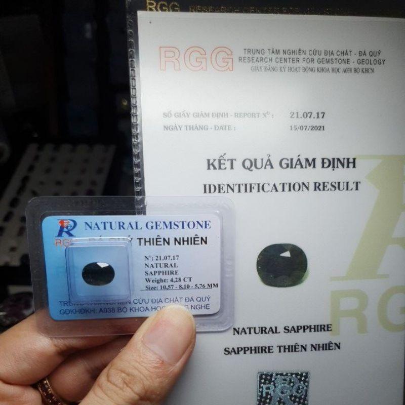 mặt cắt saphia xanh đen và đen tự nhiên