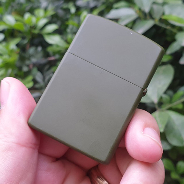 Vỏ Hột Quẹt Bật Lửa Zorro Z91256A Đen Nhám Thiết Kế Độc Lạ Hình Ngôi Sao Mini - Dùng Xăng Bấc Đá