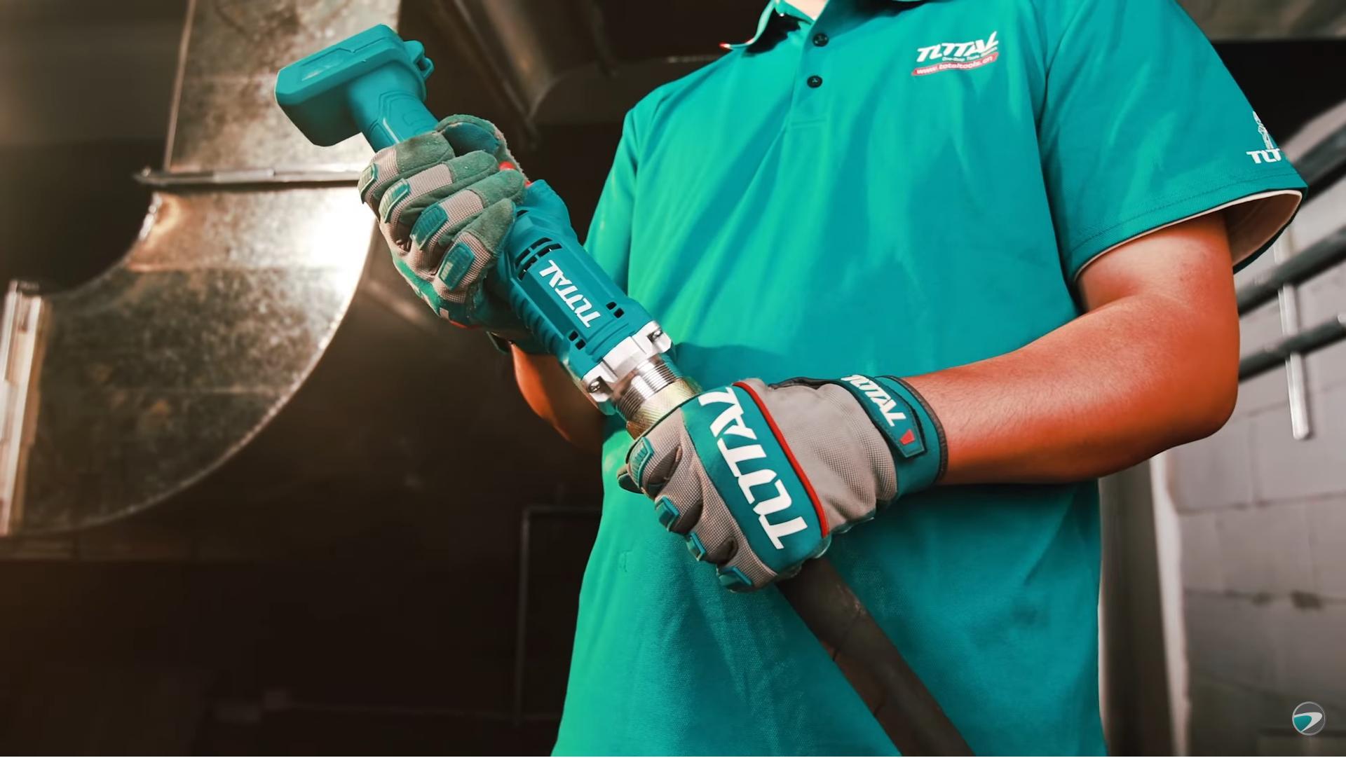 MÁY ĐẦM BÊTÔNG DÙNG PIN 20V (2 PIN 2.0AH VÀ 1 SẠC) TOTAL TCVLI2023013 - HÀNG CHÍNH HÃNG