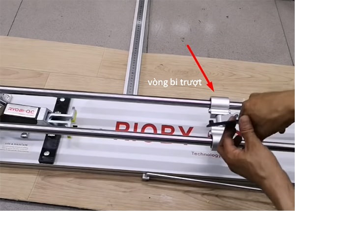 BÀN CẮT GẠCH 800MM RYOBI QC800 2 THANH - HÀNG CHÍNH HÃNG