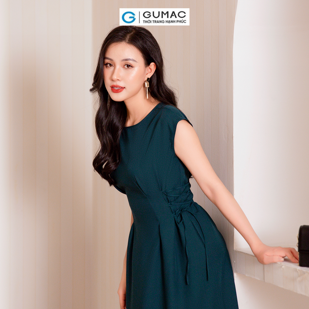 Đầm A thắt dây eo thời trang GUMAC DD10057
