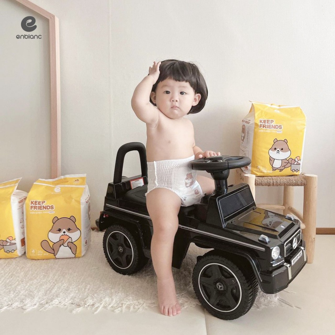 Combo 2 Bịch Tã Bỉm Quần Hàn Quốc Enblanc Keep Friends Chống Tràn, Thấm Hút Nhanh Cho Bé Gái Size L 26 Miếng