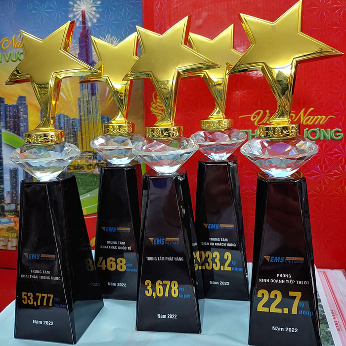 [Giá chưa bao gồm công in ấn] Kỷ niệm chương pha lê CPL 34 | Quà lưu niệm thể thao - cúp trao giải - biểu trưng pha lê