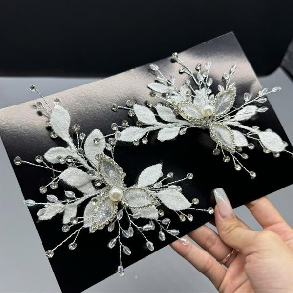 Cài tóc cô dâu lá nhũ đính đá mẫu mới t9/2024