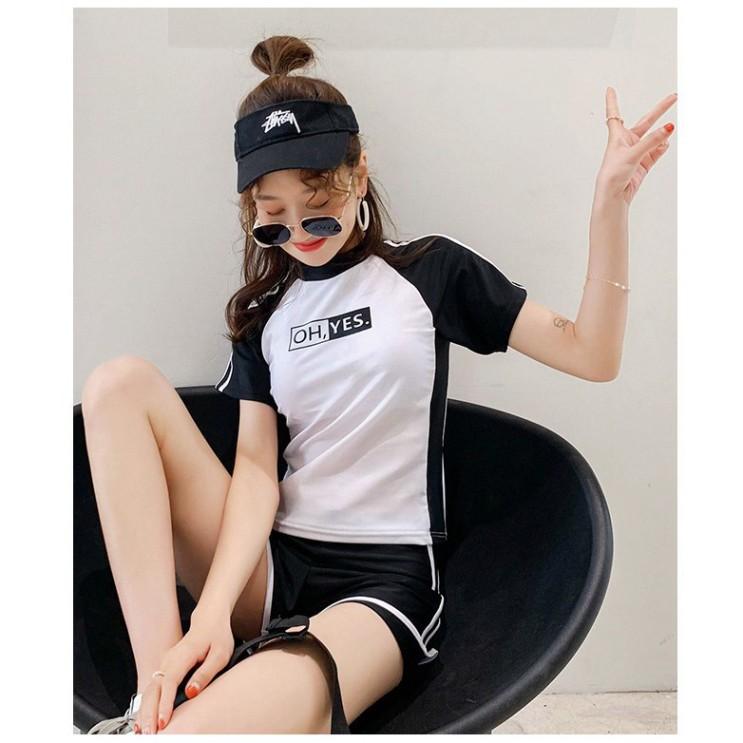 Đồ bơi đi biển nữ kiểu thể thao hai mảnh áo cộc tay quần đùi