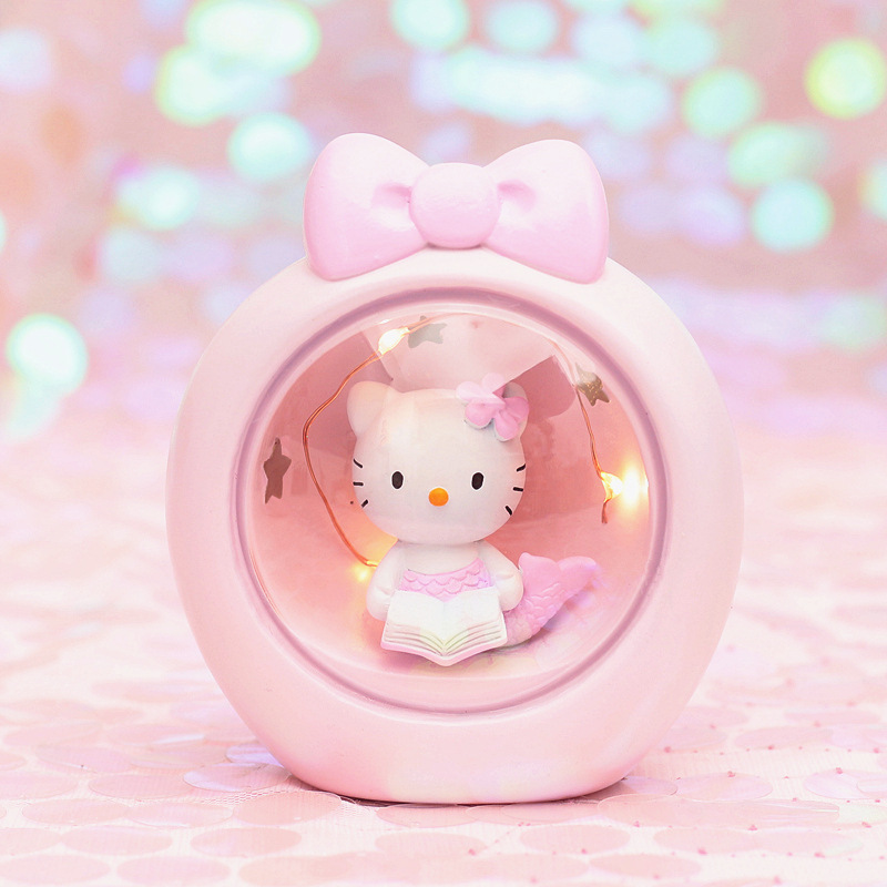 Đèn ngủ để bàn dễ thương Hello Kitty đọc sách