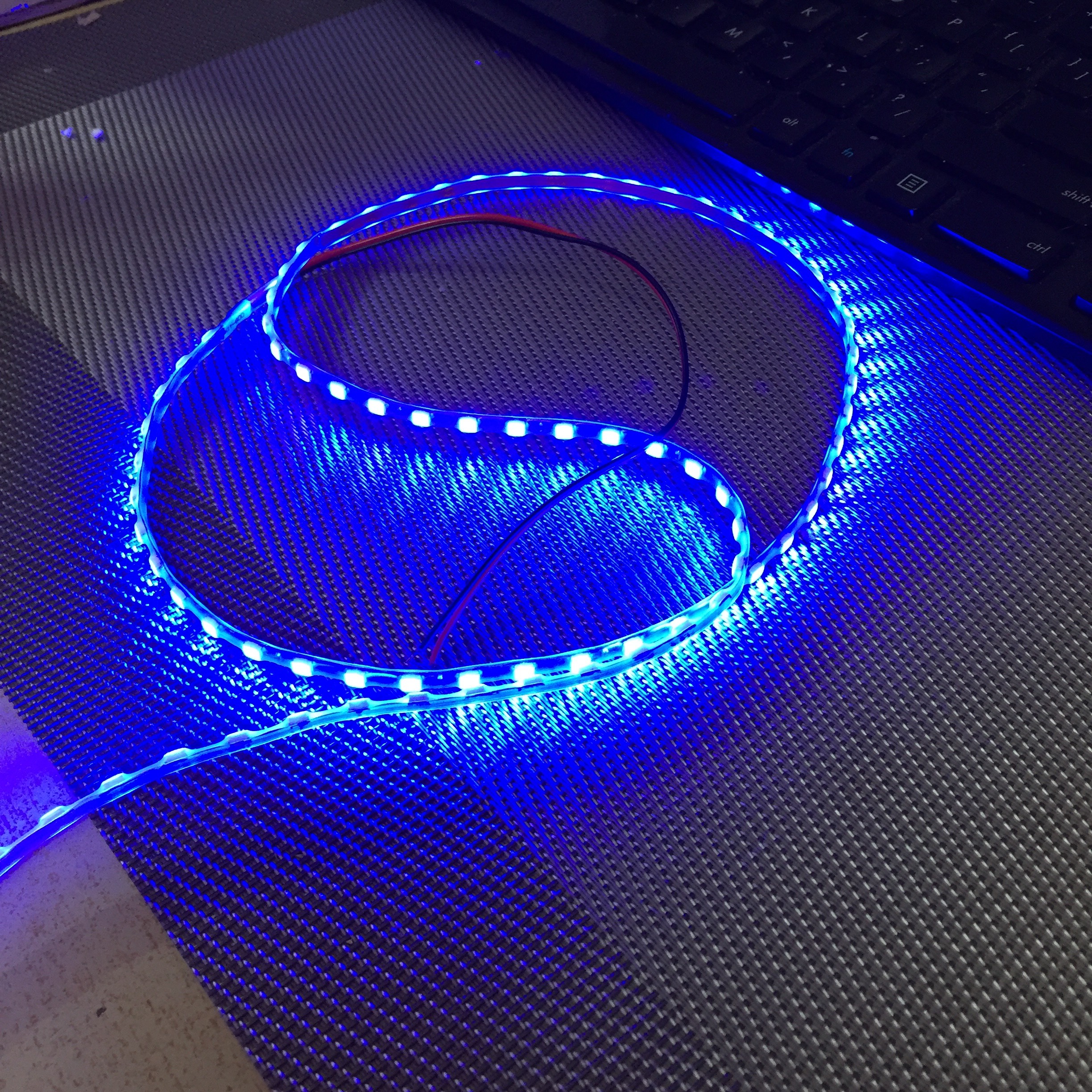 Một Dây đèn led dài 89cm để chế tạo